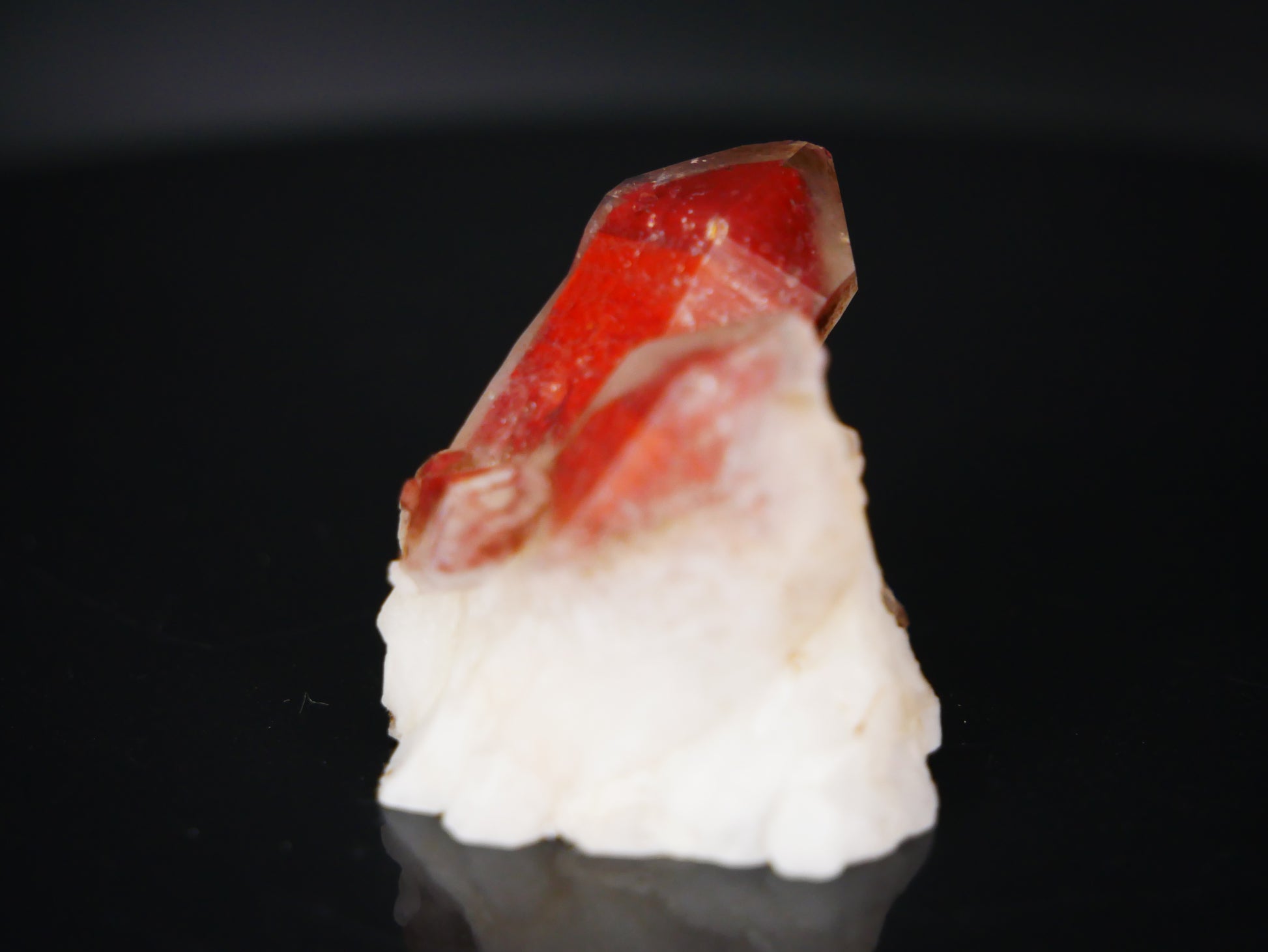 Beautiful Red Phantom Quartz 20 g This & That Minerals